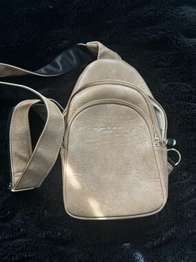 Cream/Tan Leather Sling Crossbody Bag - Compact Everyday Carry